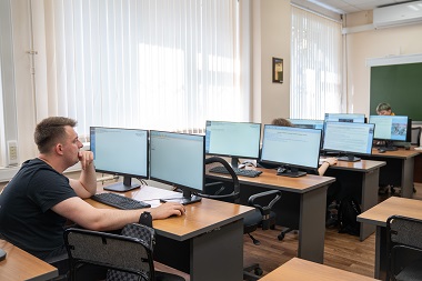 Кадры решают все: как ТЭК инвестирует в профессиональное развитие работников и молодежи